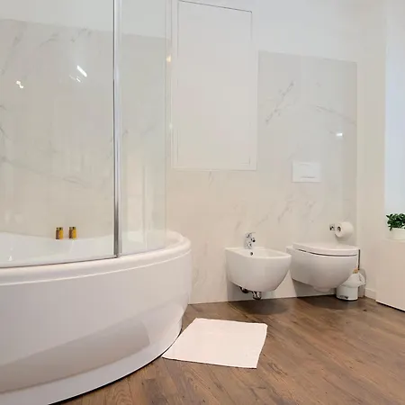 Appartamento Jacuzzi Center *